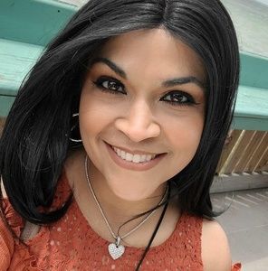 Meet your Posher, Deanna